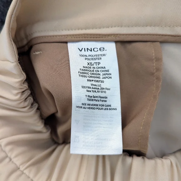 Vince Cuffed Tapered Pull-On Pant in Sandstone Crepe, XS - Picture 16 of 16